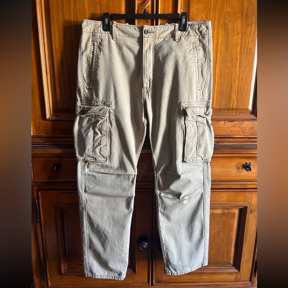 Levi’s beige cargo pants men’s size 34” - Picture 3 of 14